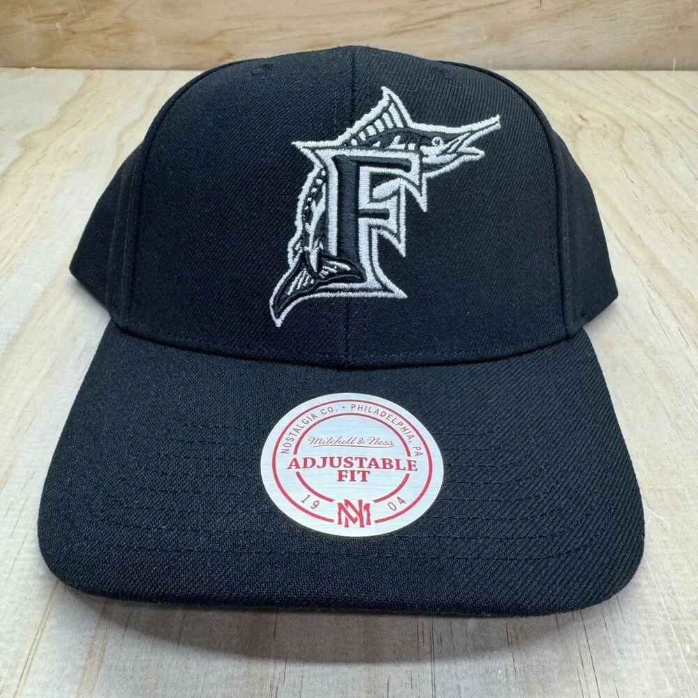 NEW Florida Miami Marlins Mitchell Ness Evergreen Black White Snapback Hat Cap